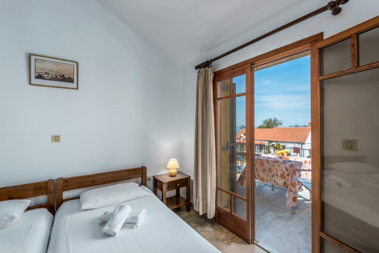 Areti Apartments Poros  Exterior foto